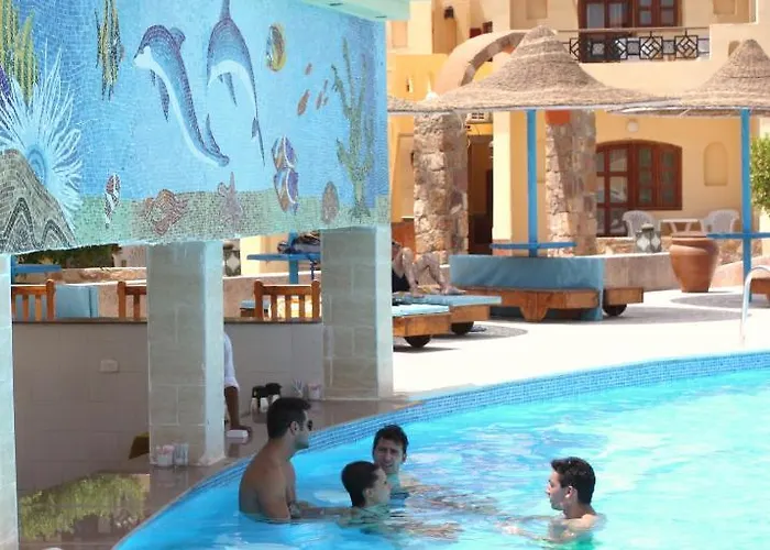 Resort Bliss Abo Nawas 4*
